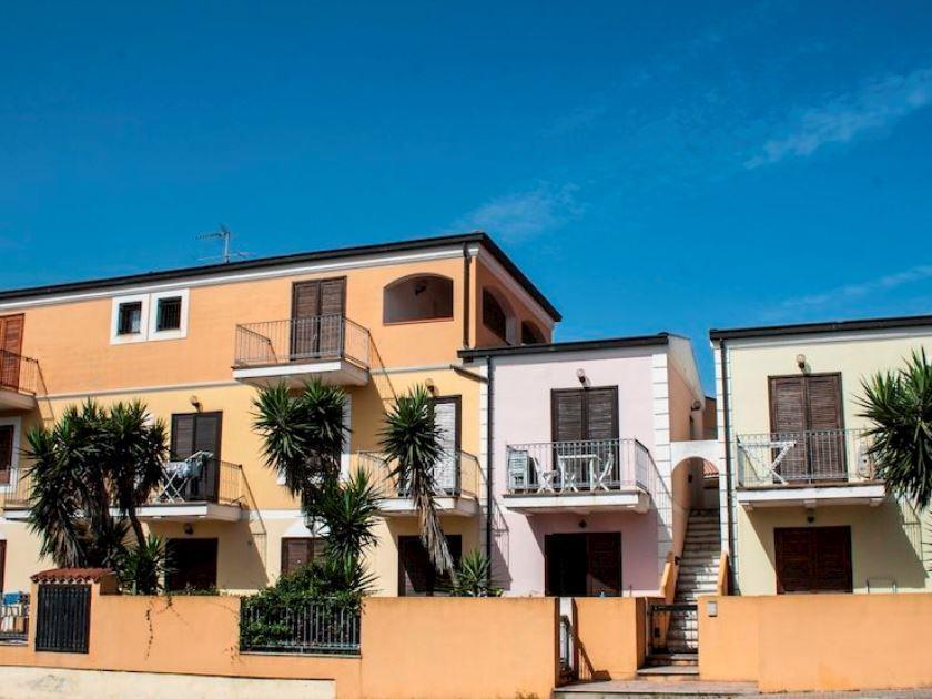 Residence Le Pavoncelle Santa Teresa Gallura Exterior photo