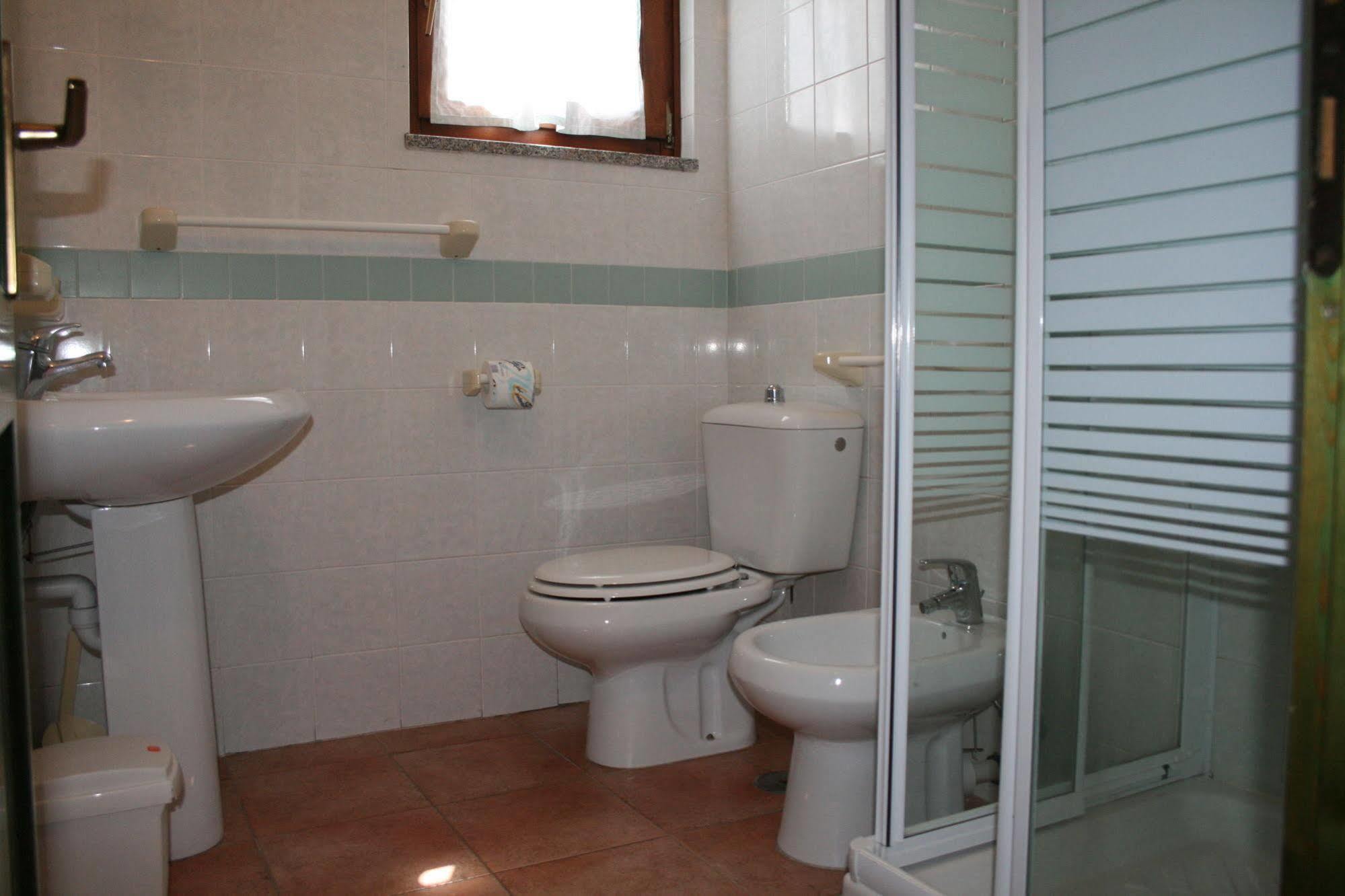 Residence Le Pavoncelle Santa Teresa Gallura Exterior photo